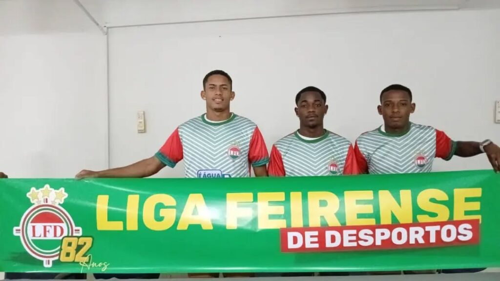 Campeonato baiano Intermunicipal de futebol amador 2025 2 Ontem-na-associacao-comercial_-a-diretoria-da-LFD-com-o-comando-do-Presidente-Antonio-Carlos-Batista-Neves-apresentou-para-a-sociedade-feirense-o-elenc_1.jpg. Futebol amador - Foto: Divulgação/Instagram