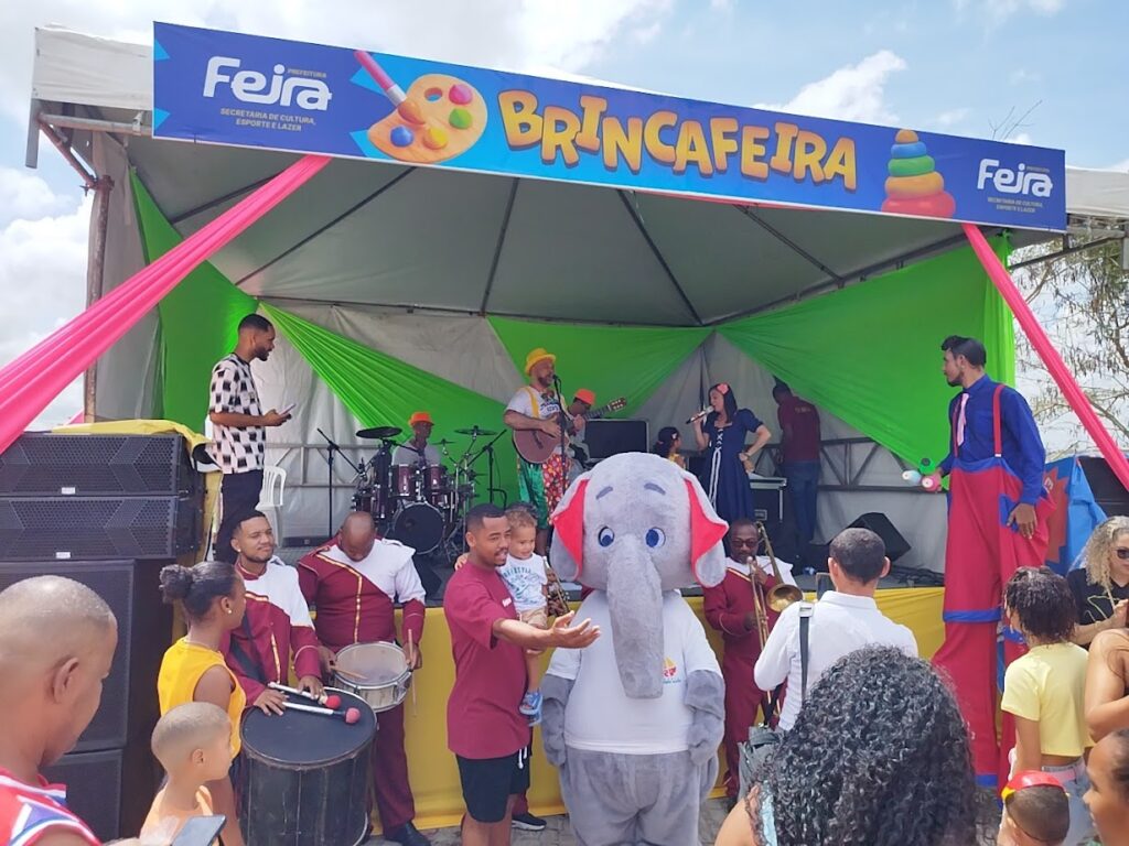 Brinca Feira leva alegria e diversão ao Parque da Cidade no Dia das Crianças em Feira de Santana 4 Famílias lotam o Parque da Cidade no Dia das Crianças em Feira de Santana - Foto: Wellington Lobo
