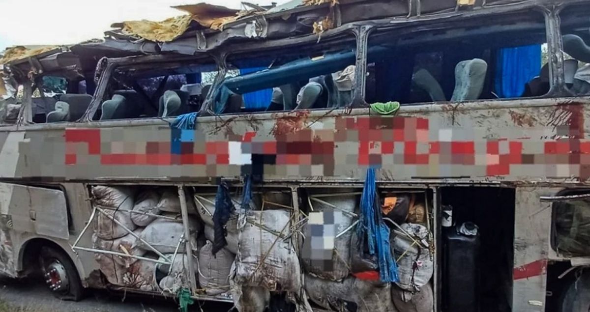 Acidente com ônibus em Pernambuco: 15 mortos e feridos na BR-423 1 Acidente com ônibus em Pernambuco: 15 mortos e feridos na BR-423 = Foto: PRF