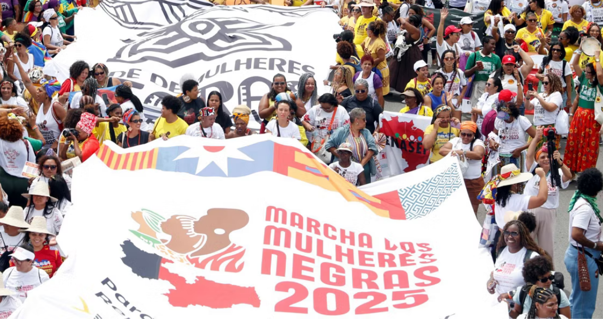 Mulheres pretas dormem em baias durante caminhada por “Reparação e Bem-Estar” 1 Mulheres Pretas São Forçadas a Dormir em Baias em Caminhada por “Reparação e Bem-Estar”